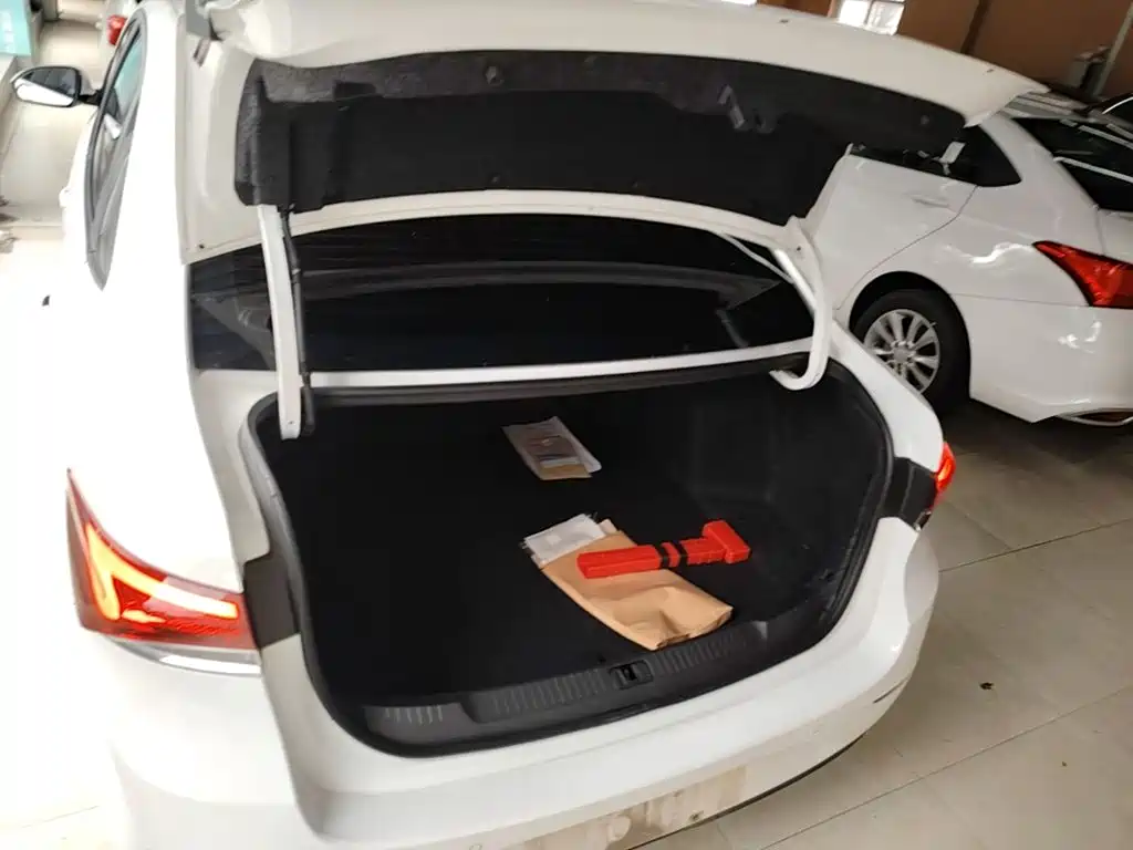 Buick Excelle — миниатюра 19
