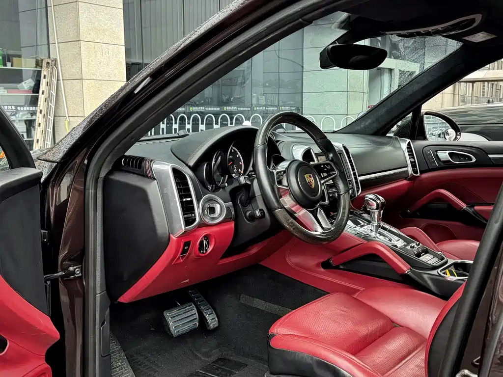 Porsche Cayenne 2015 Cayenne Turbo 4.8T