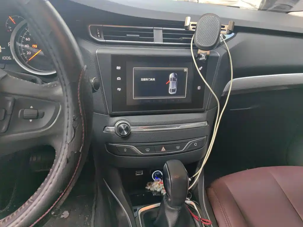 Peugeot 408 — миниатюра 14