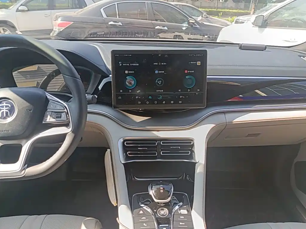 BYD Song Plus DM-i 2021 — фото 12