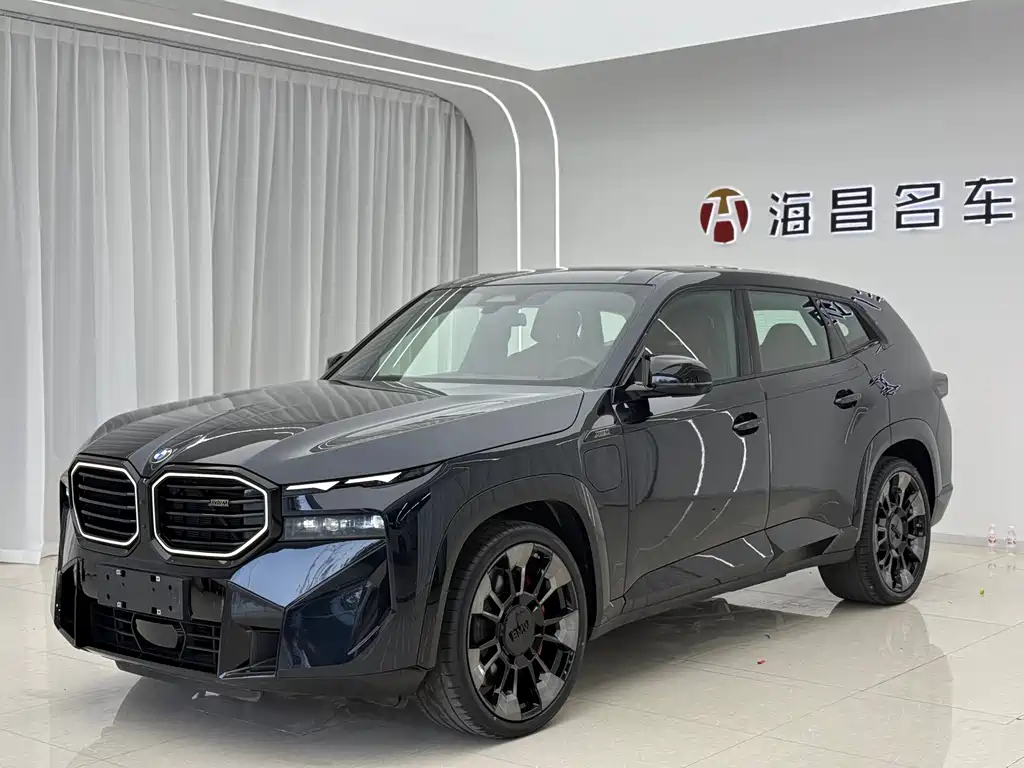 BMW XM