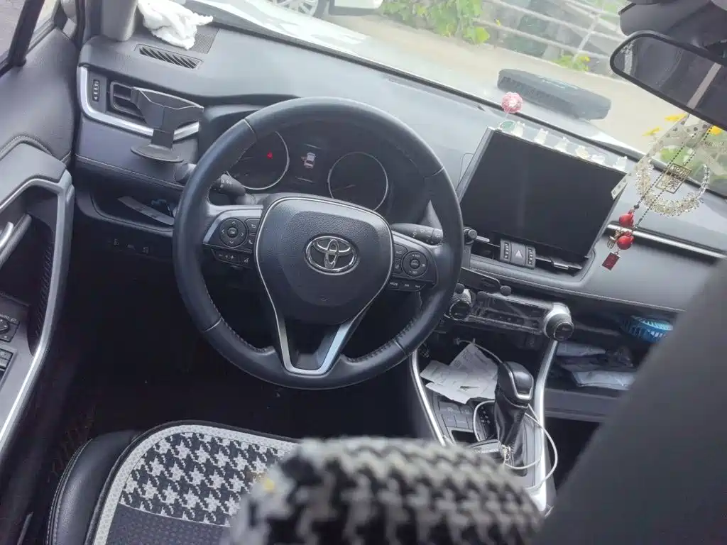 Toyota Wildlander — миниатюра 6