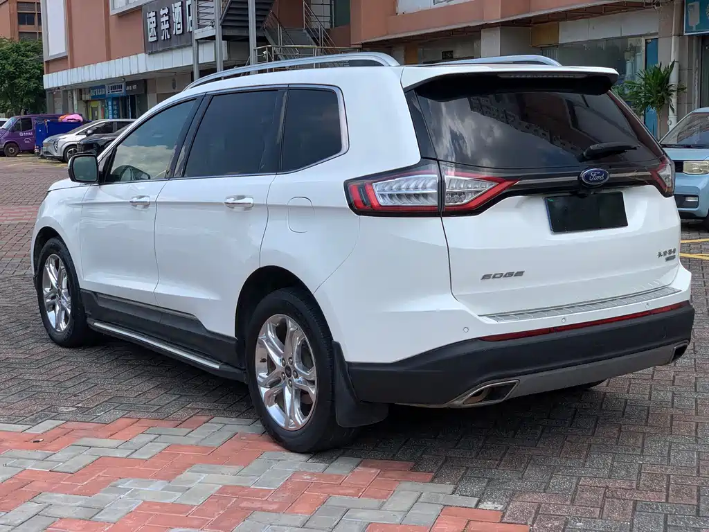 Ford Edge — миниатюра 6