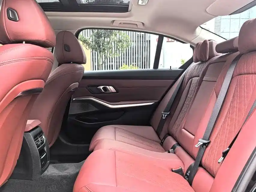 BMW i3 2025 eDrive 35 L