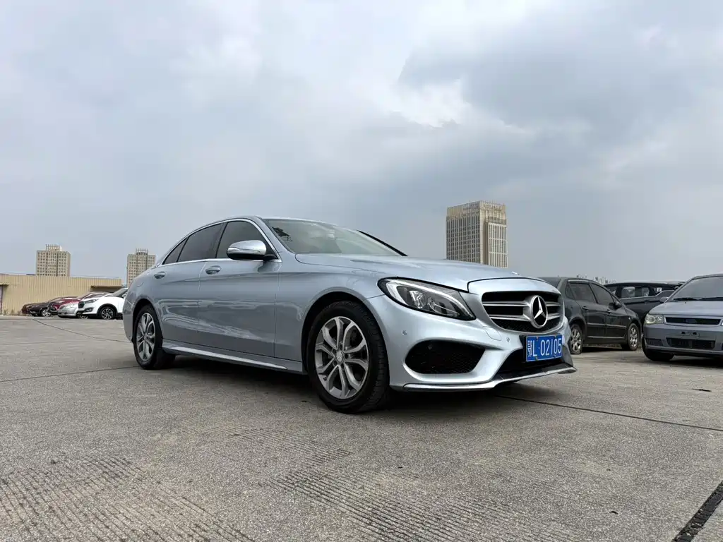 Mercedes-Benz C-Class — миниатюра 3