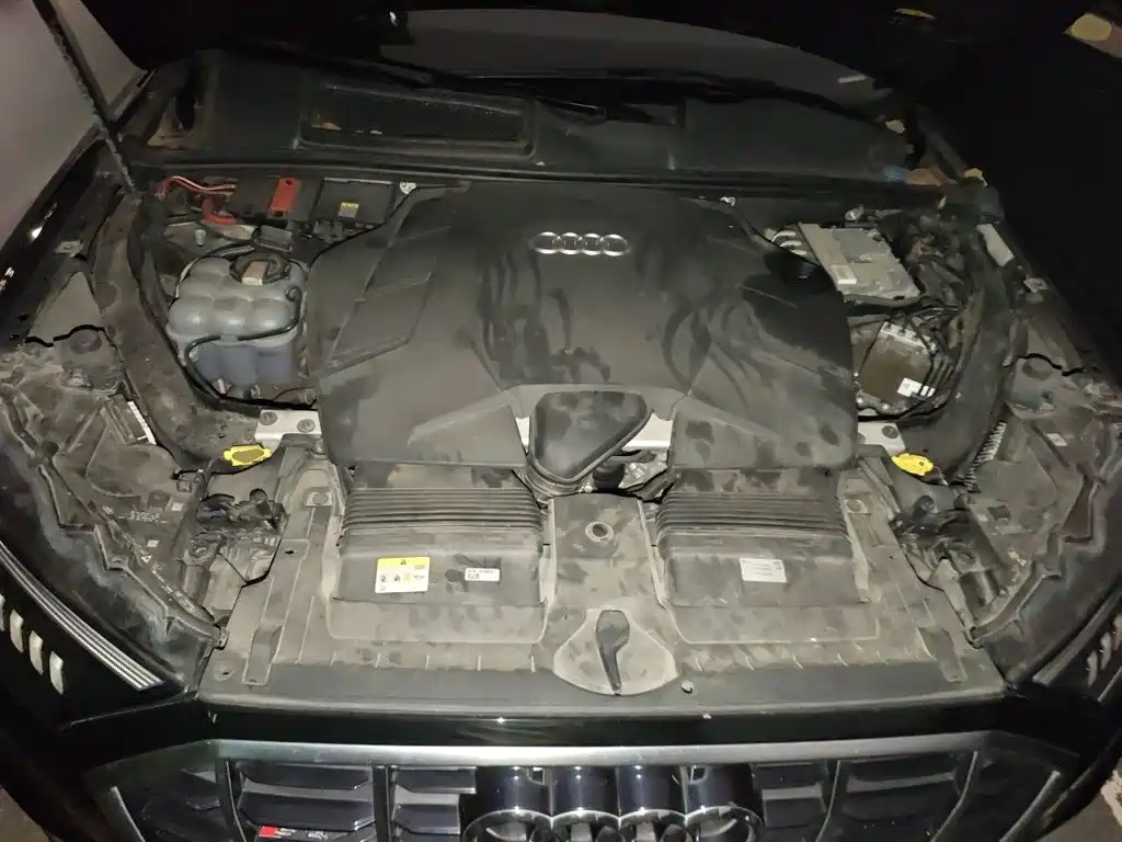 Audi Q7 — миниатюра 21