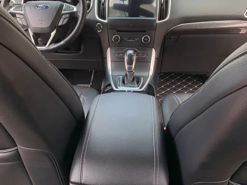 Ford Edge — миниатюра 14