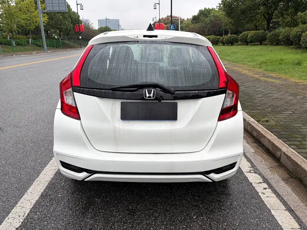 Honda Fit — миниатюра 6