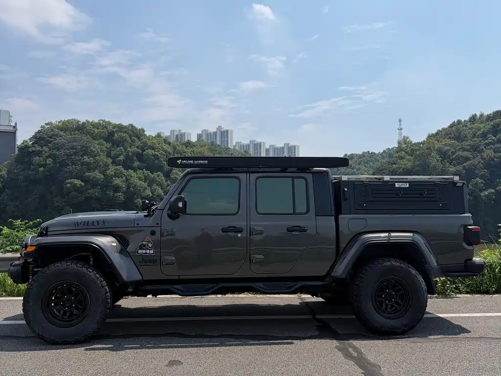 Jeep Gladiator — миниатюра 10