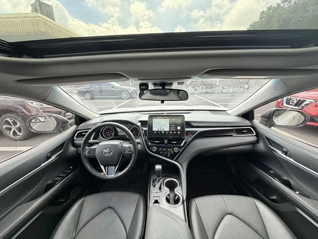 Toyota Camry — миниатюра 14