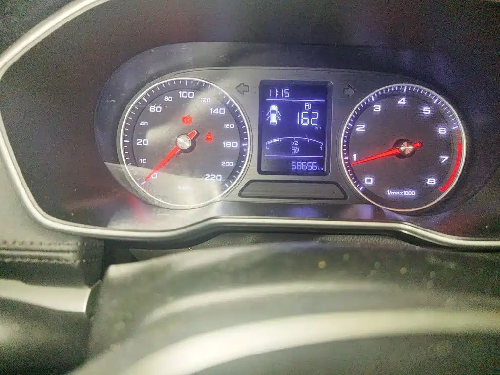 Roewe RX3 — миниатюра 5