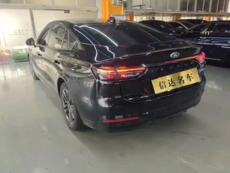 Ford Mondeo — миниатюра 7