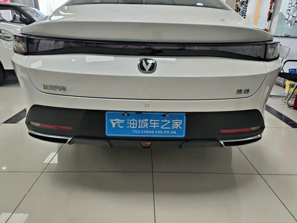 Changan Eado — миниатюра 21