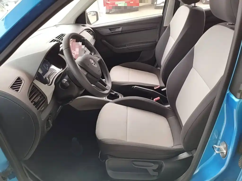 Skoda Fabia — миниатюра 15