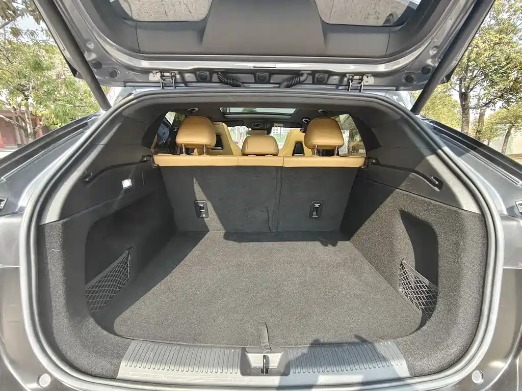 ROEWE RX5 NEW ENERGY