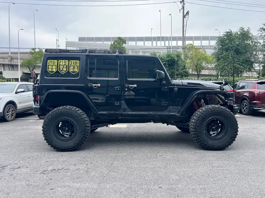 Jeep Wrangler — миниатюра 3
