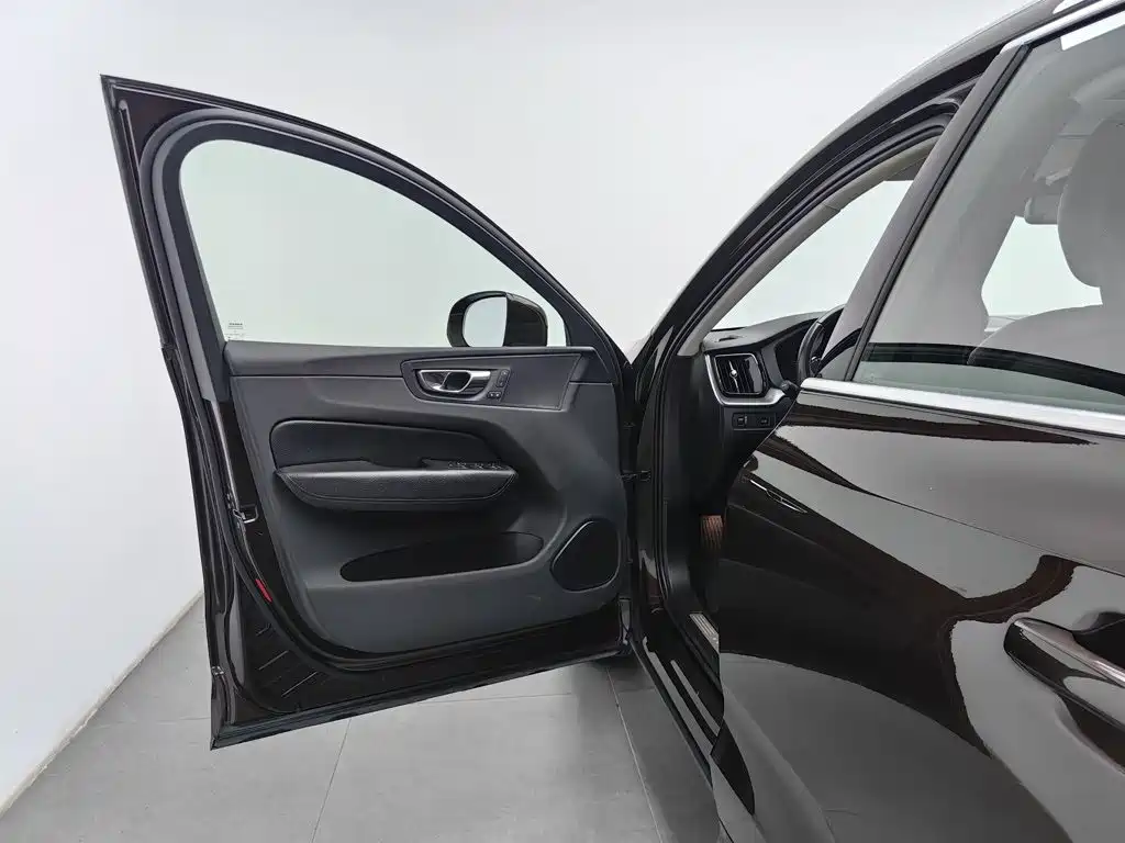 Volvo XC60 — миниатюра 8