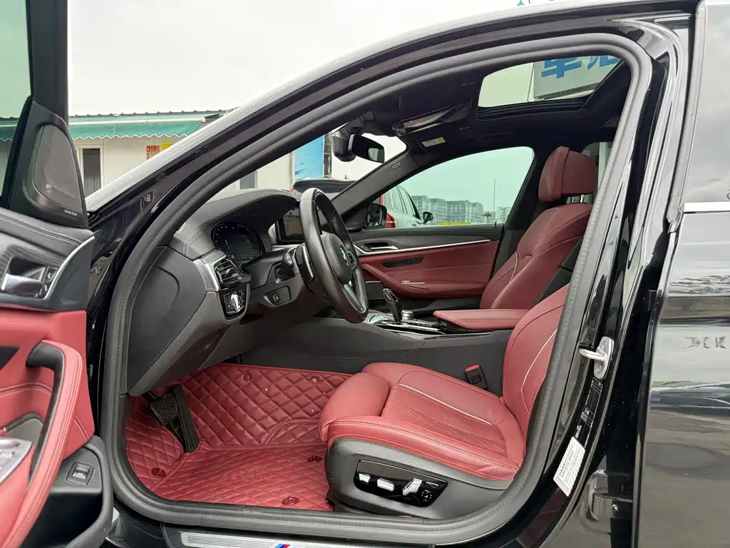 BMW 5 Series — миниатюра 7