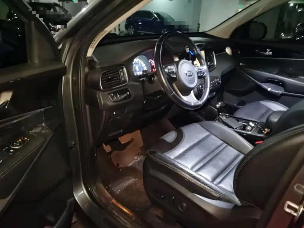 Kia Sorento — миниатюра 12