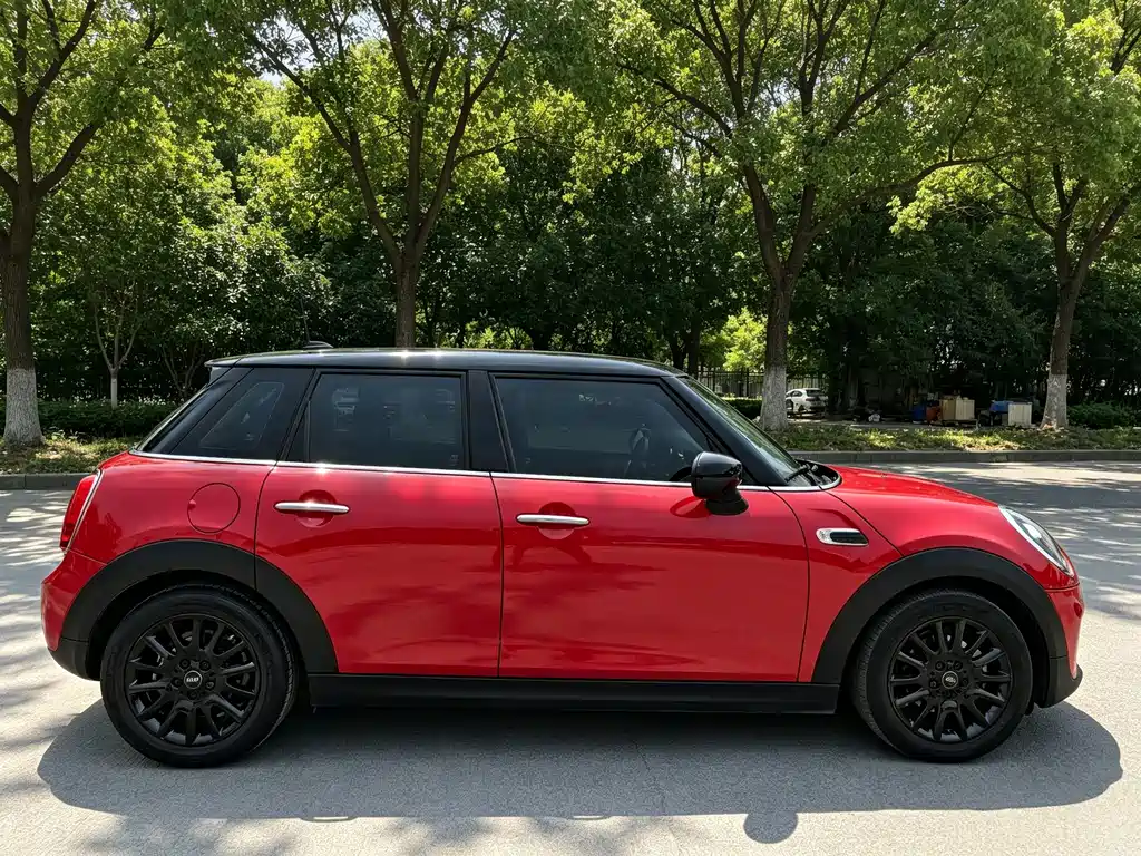 MINI Mini Clubman — миниатюра 4