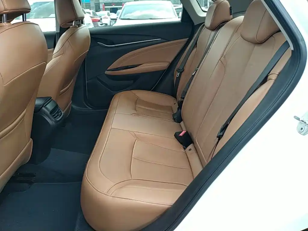 Buick Excelle — миниатюра 17