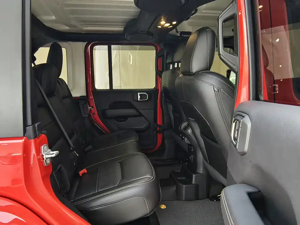 Jeep Wrangler — миниатюра 12