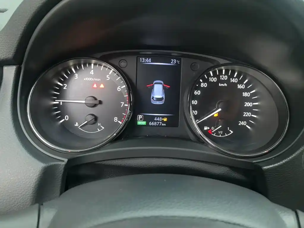 Nissan X-Trail — миниатюра 12