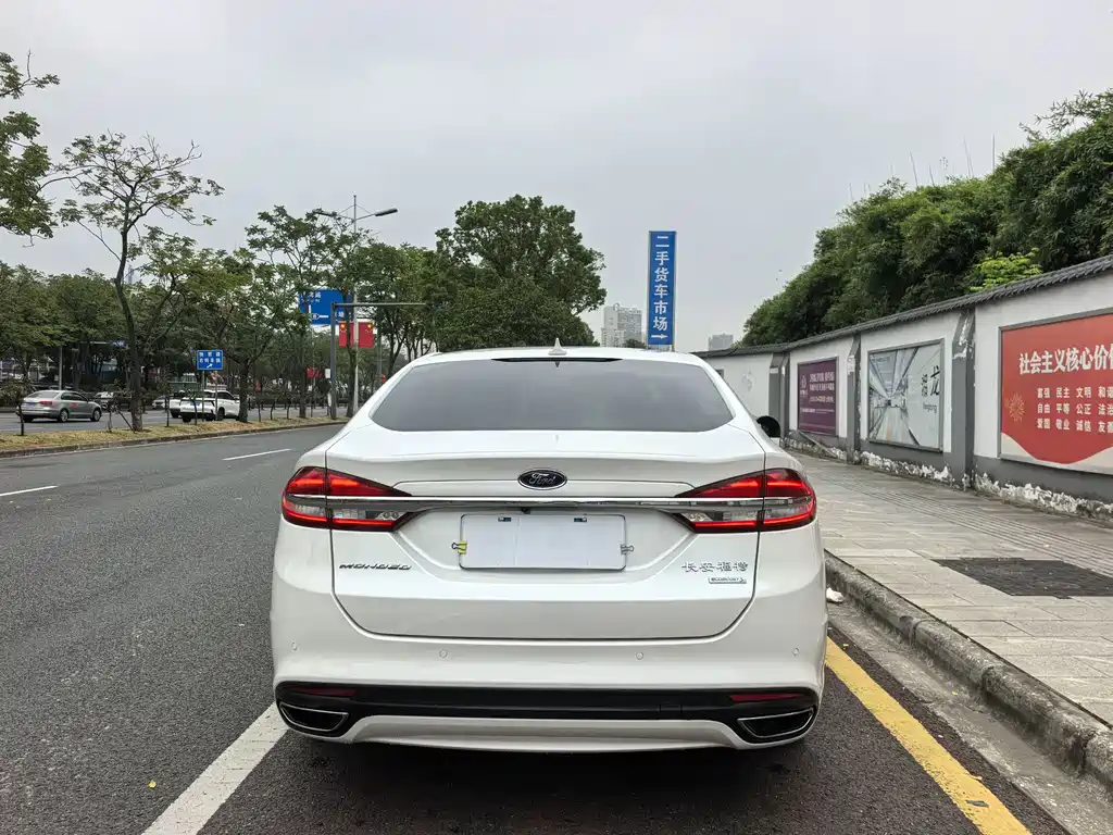 Ford Mondeo — миниатюра 15