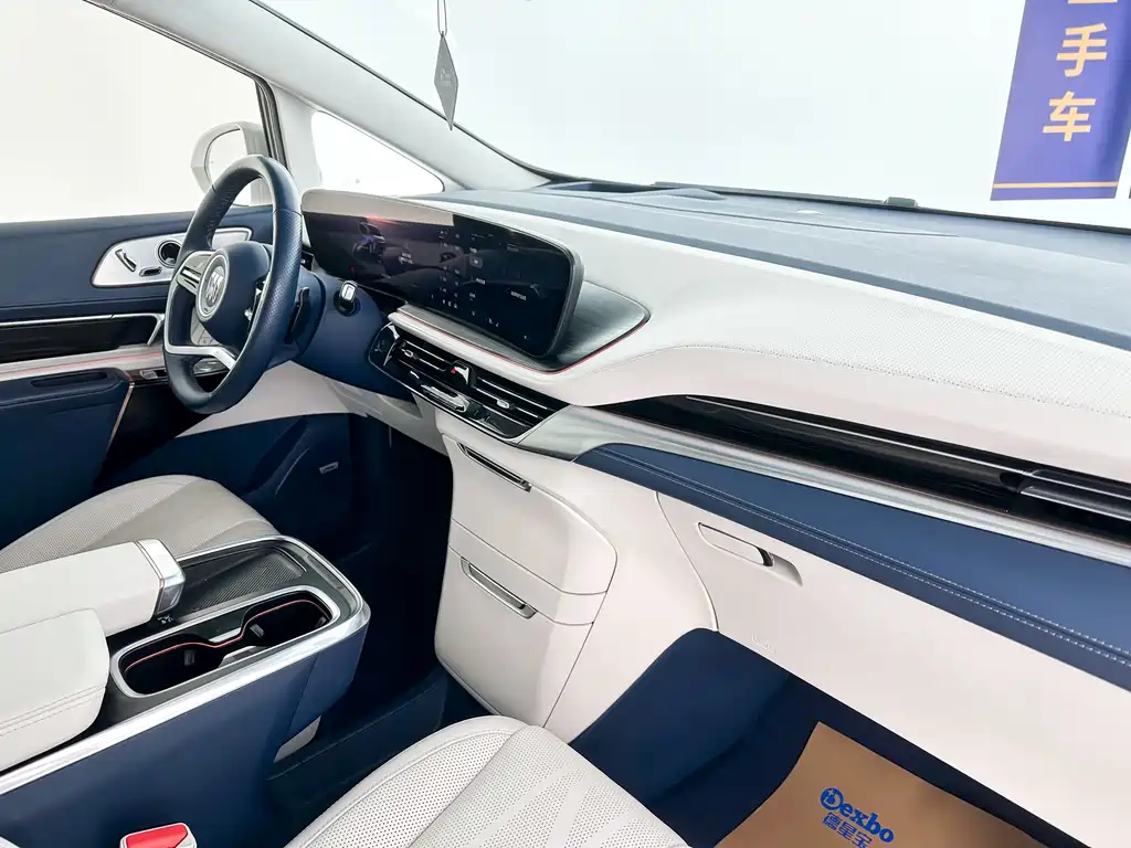 Buick Century 2023 2.0T мест