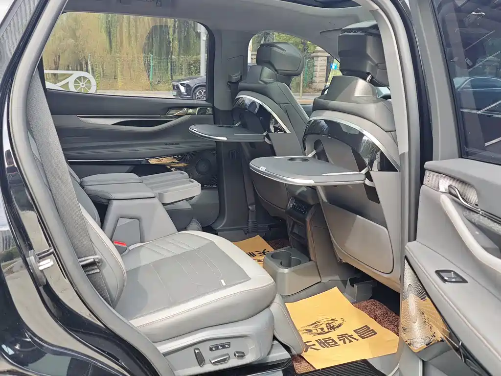 Ford Edge — миниатюра 14