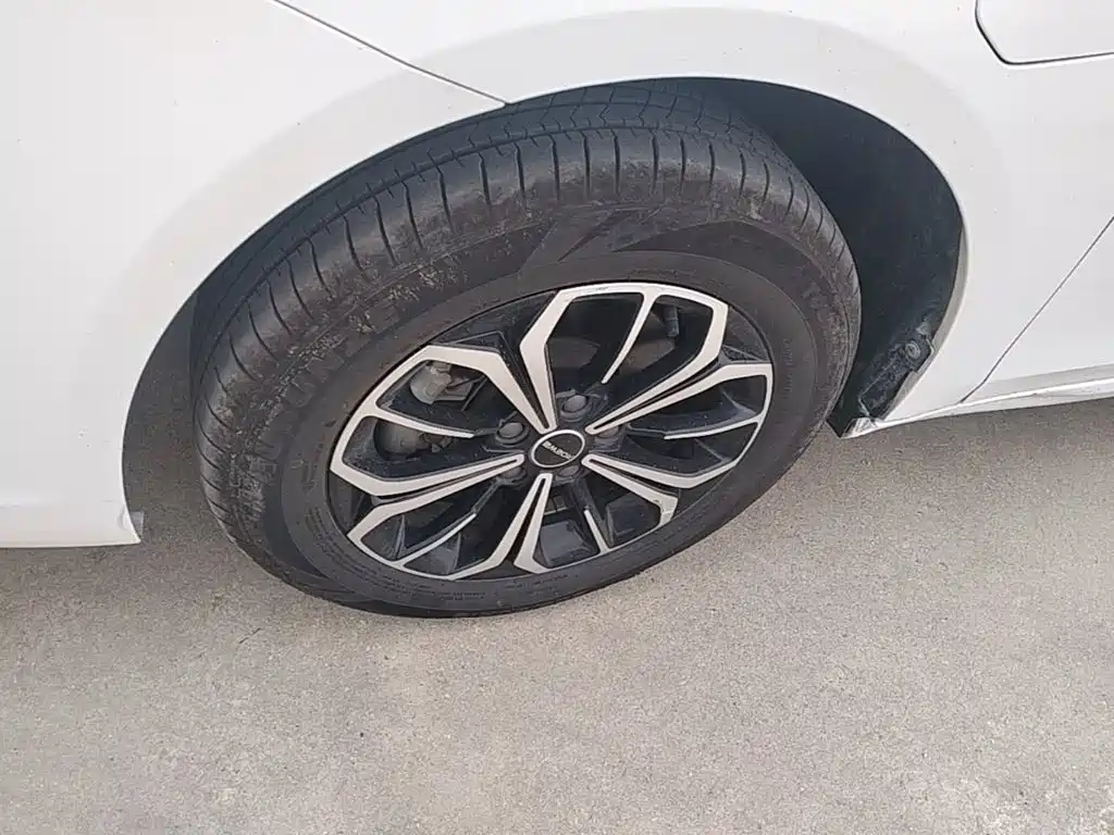 Roewe i6 MAX New Energy — миниатюра 23