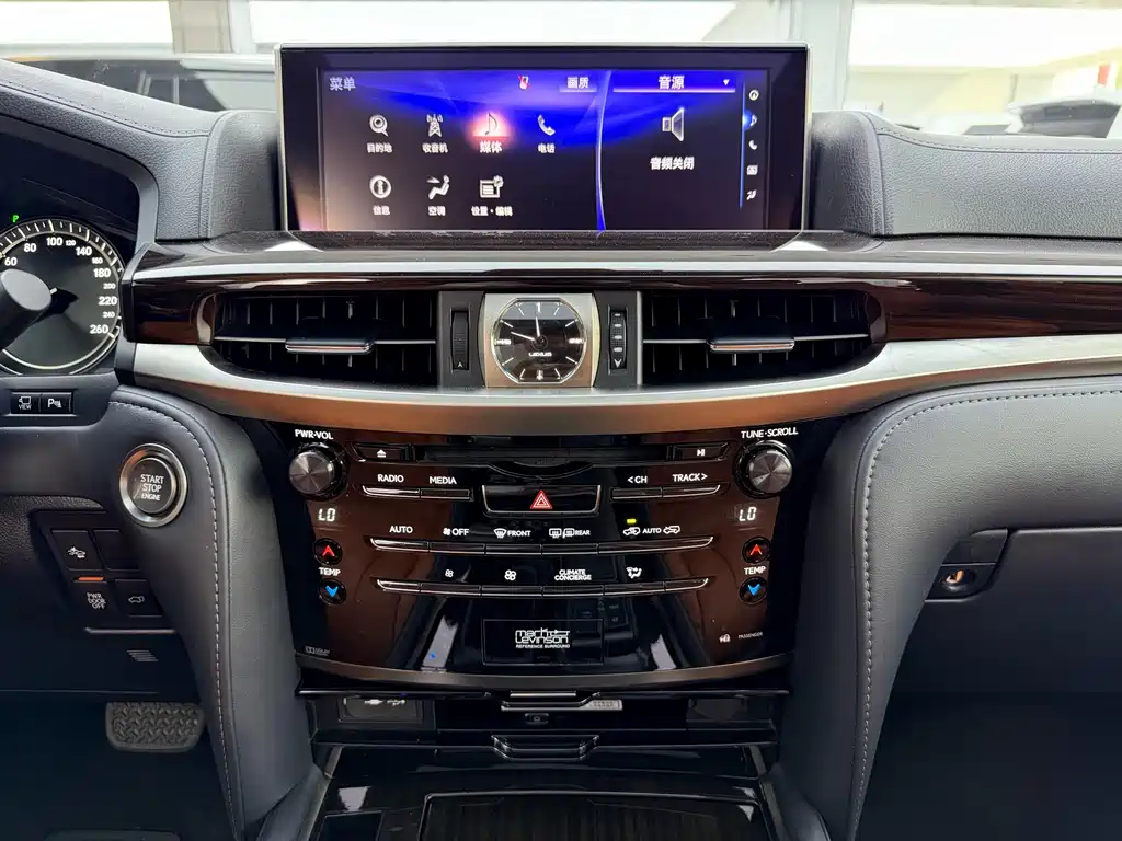 Lexus LX 2019 570 Luxury