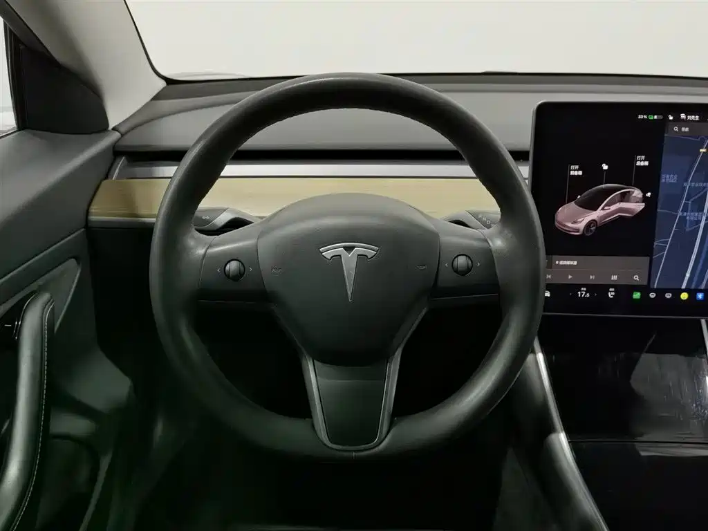 Tesla Model 3 — фотографии объявления, Фото 12