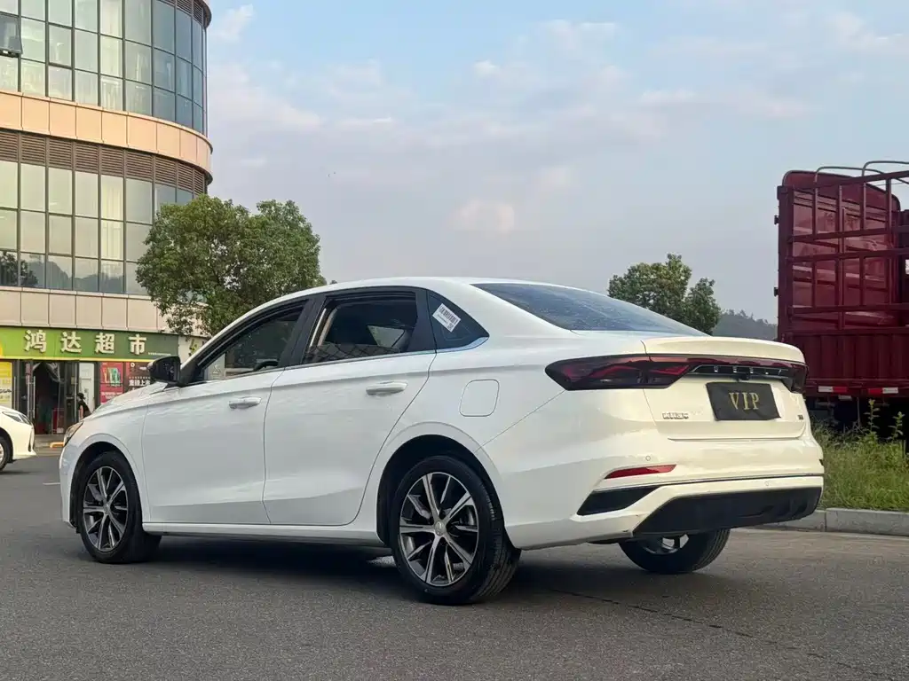 Geely Emgrand — миниатюра 4