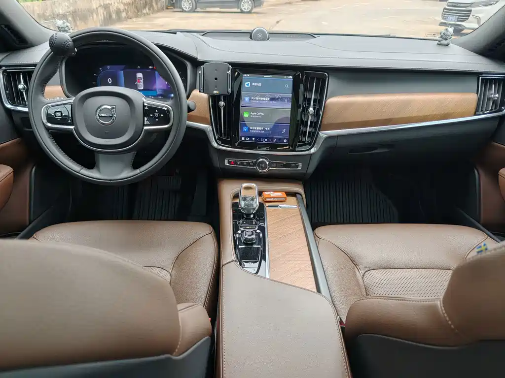Volvo S90 — миниатюра 10