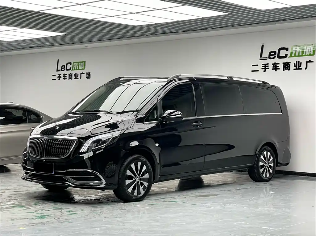 Mercedes-Benz Vito 2021 2.0T Elite Edition 9 seats