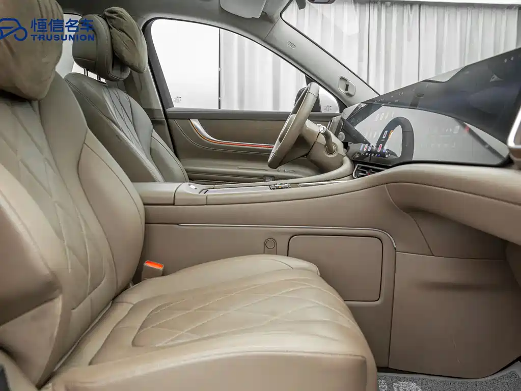 AITO ASK THE WORLD M9