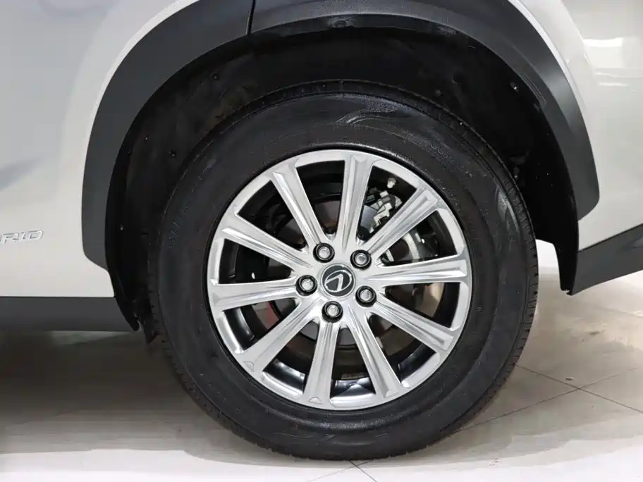 Lexus NX — миниатюра 16