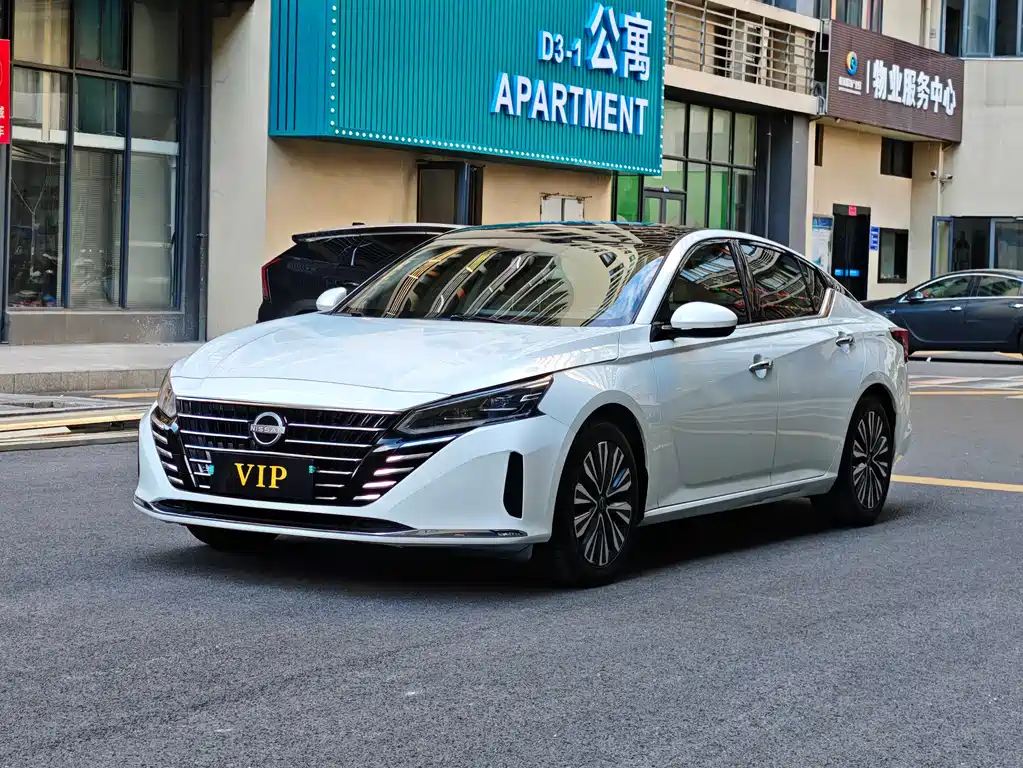 Купить Nissan Teana