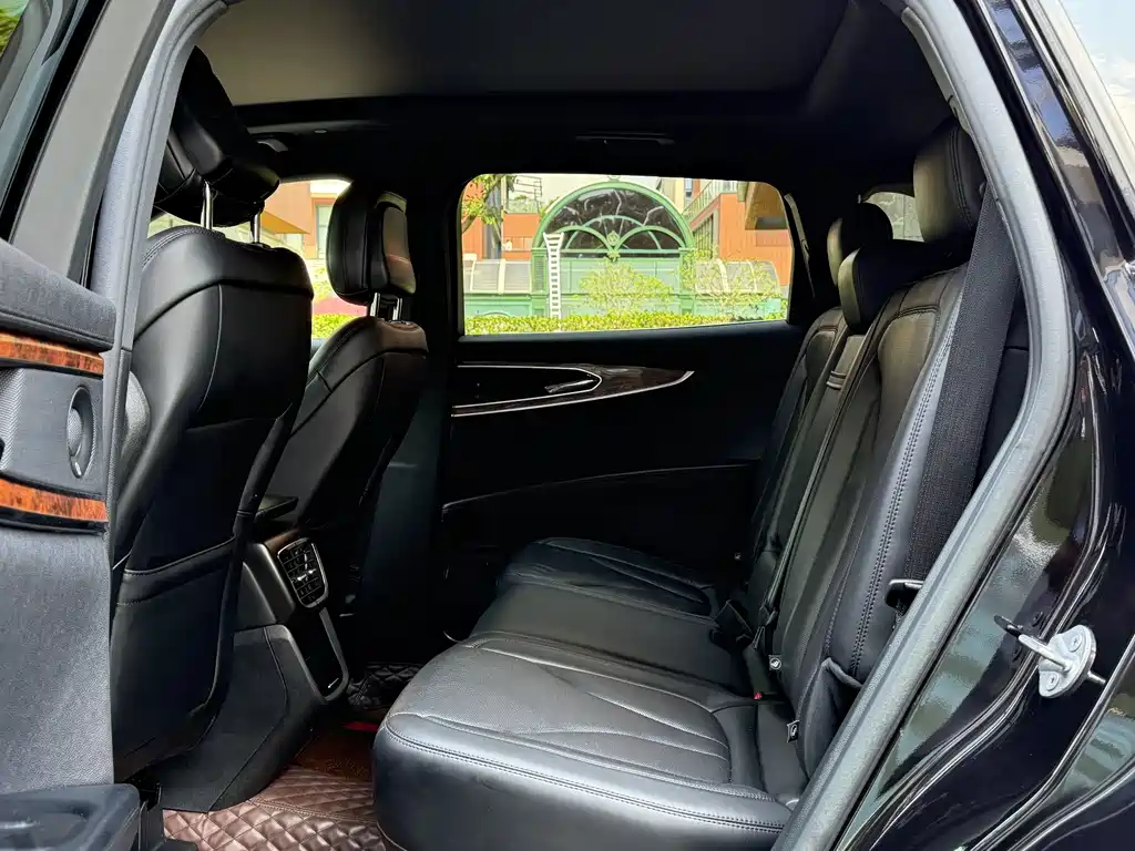 Lincoln Nautilus 2020 2.0T