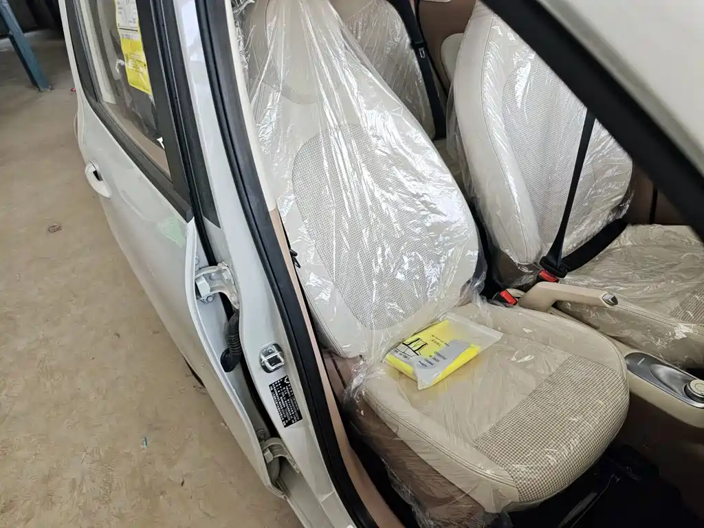 Wuling MINIEV — миниатюра 25