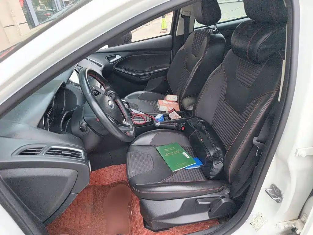 Ford Focus — миниатюра 11