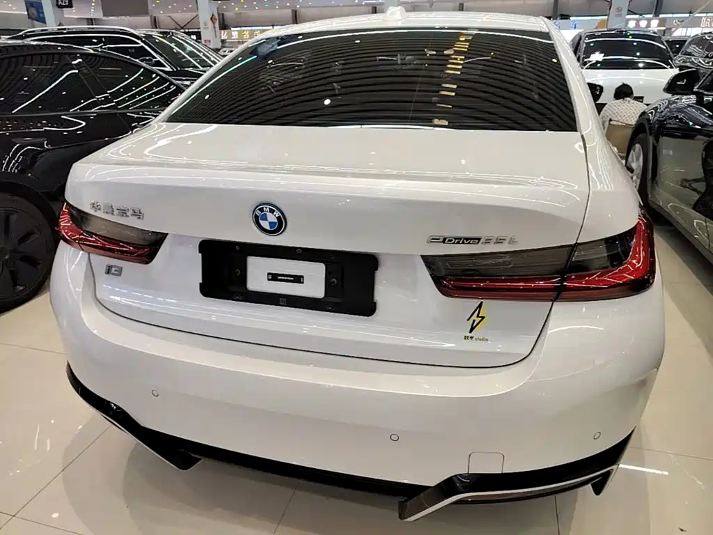 BMW i3 — миниатюра 6