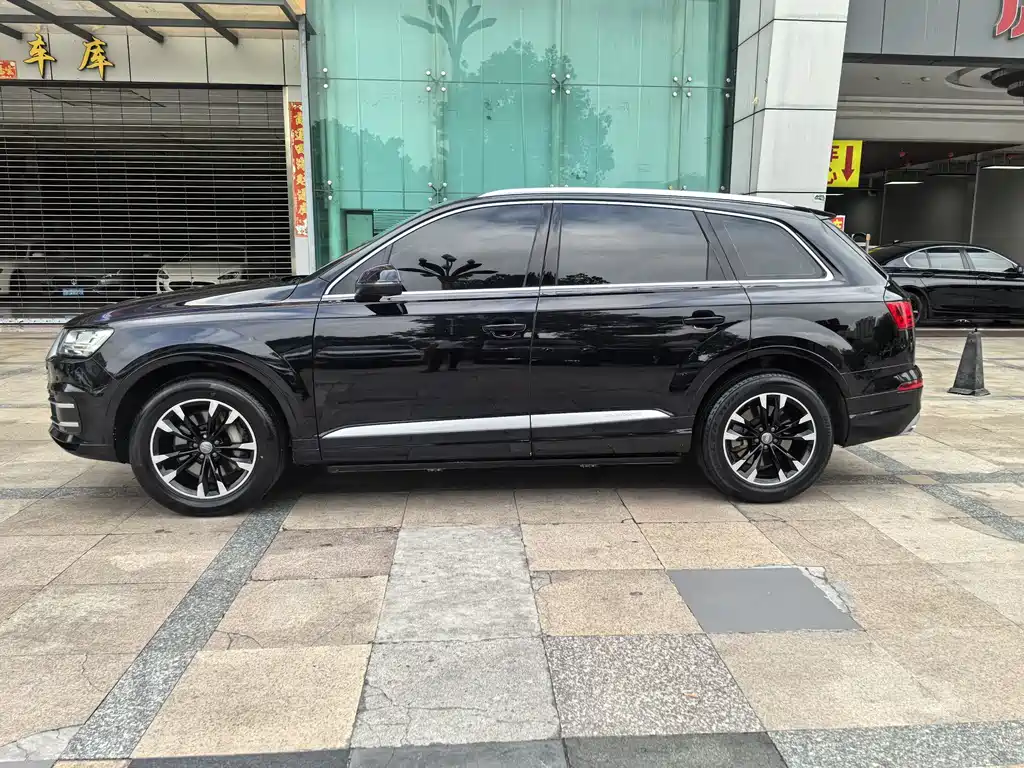 Audi Q7 2019 55 TFSI