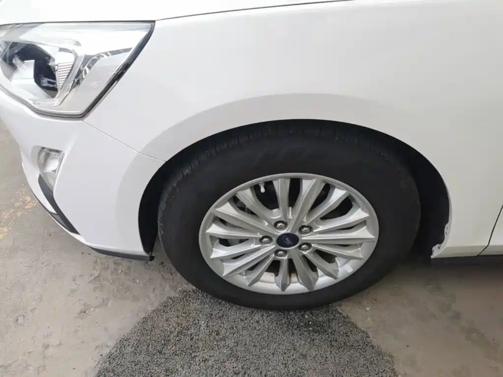 Ford Focus — миниатюра 23