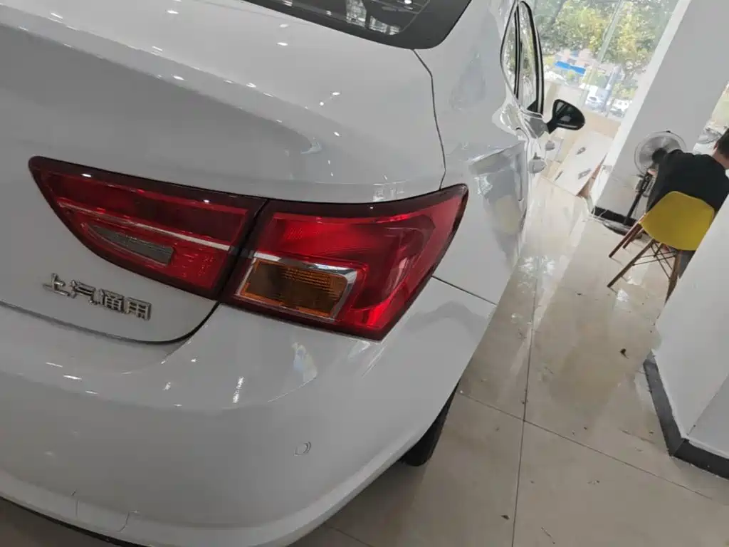 Buick Verano — миниатюра 8