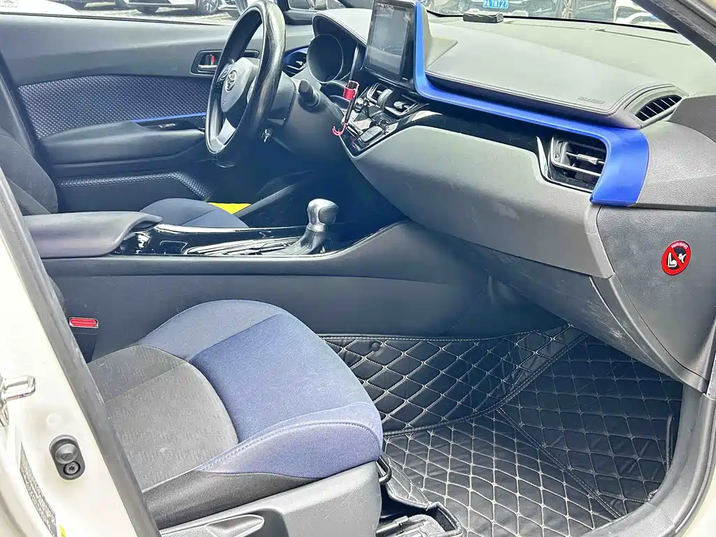 Toyota C-HR — миниатюра 12