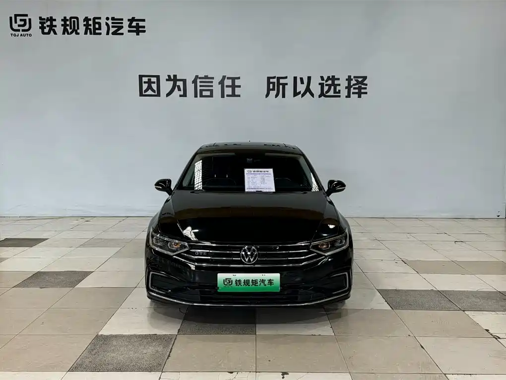 VOLKSWAGEN MAGOTAN GTE PLUG IN HYBRID