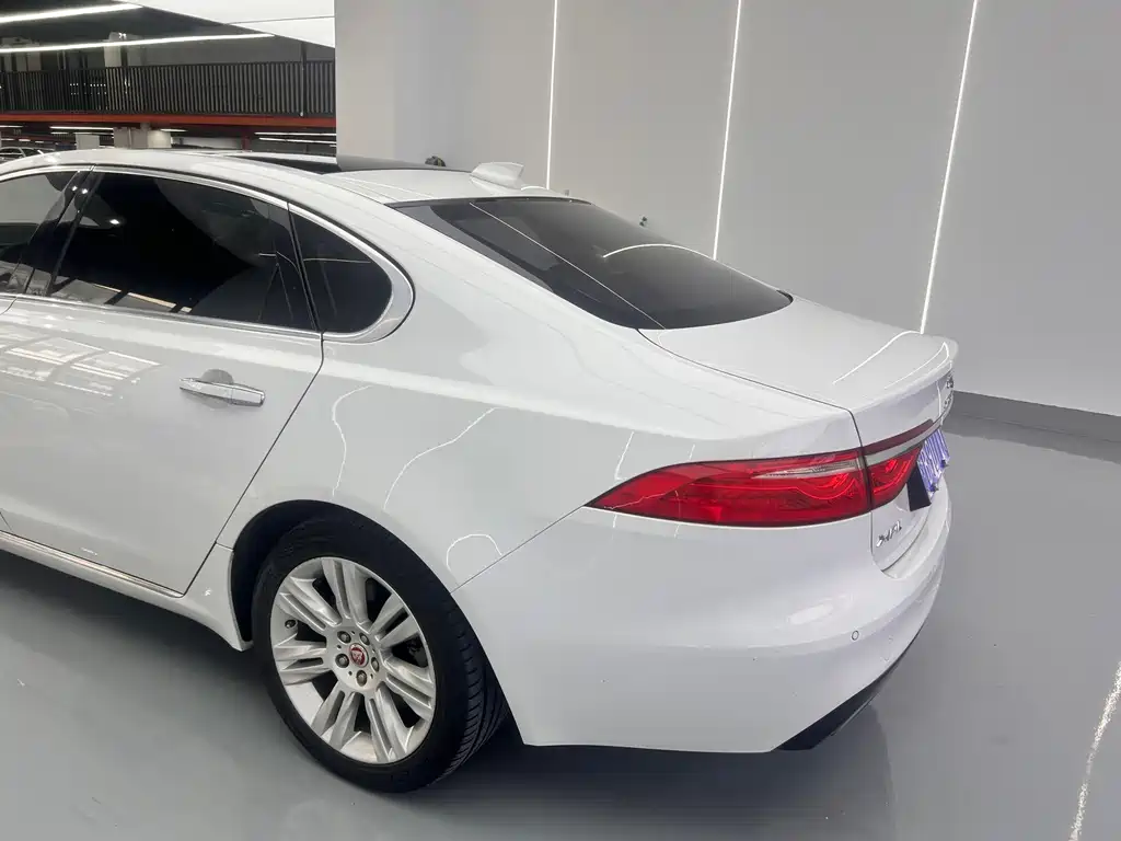 Jaguar XFL — миниатюра 15