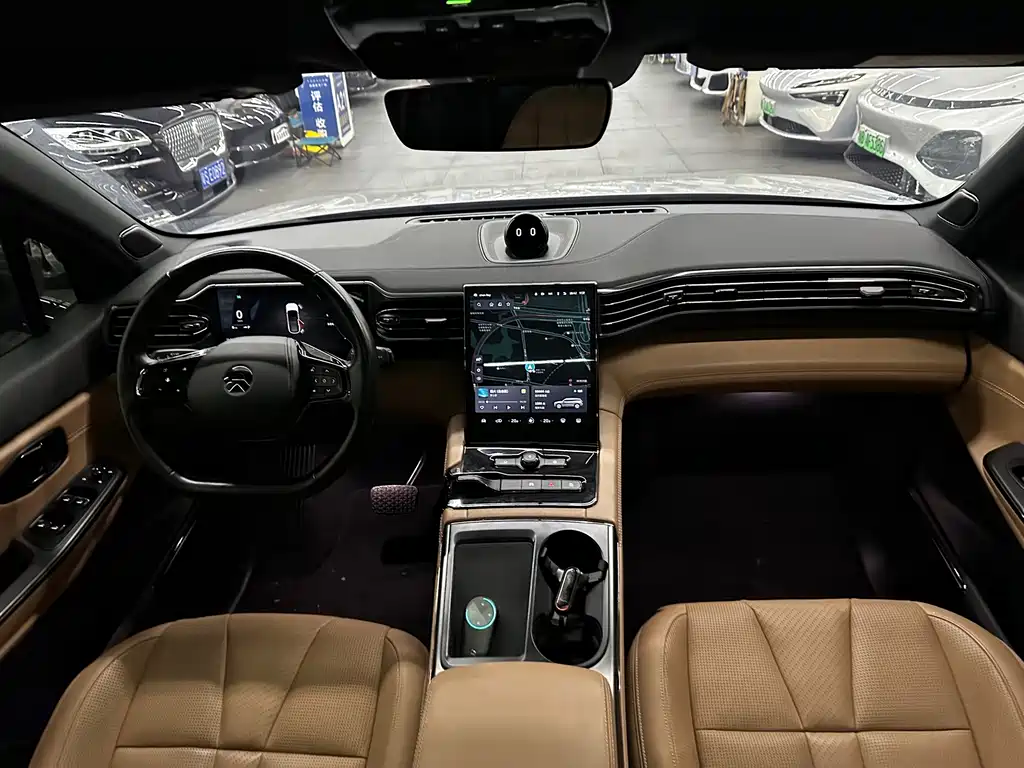 NIO ES8 — миниатюра 11